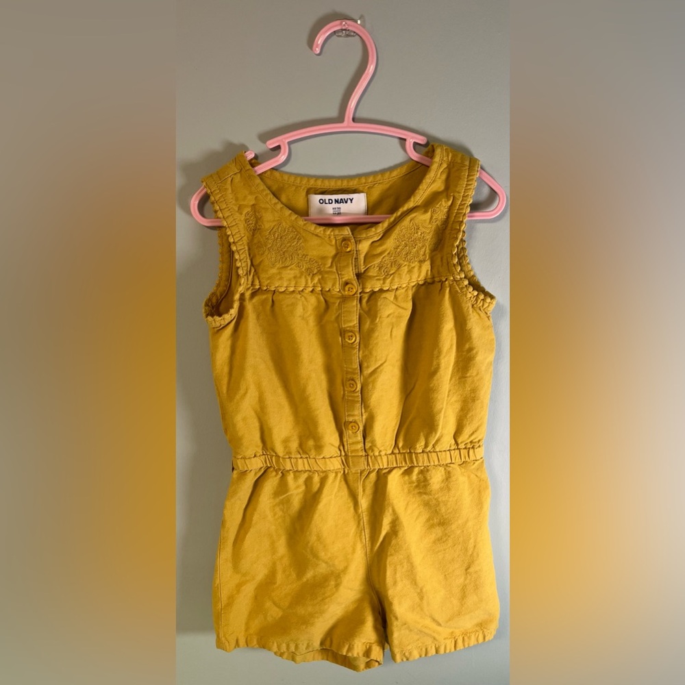 Old Navy Gold Shorts Romper, Girl Size 4-5, Girl Jumpsuit